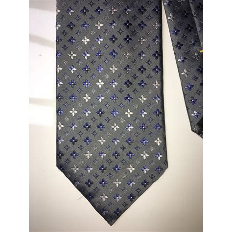 louis vuitton neck tie.